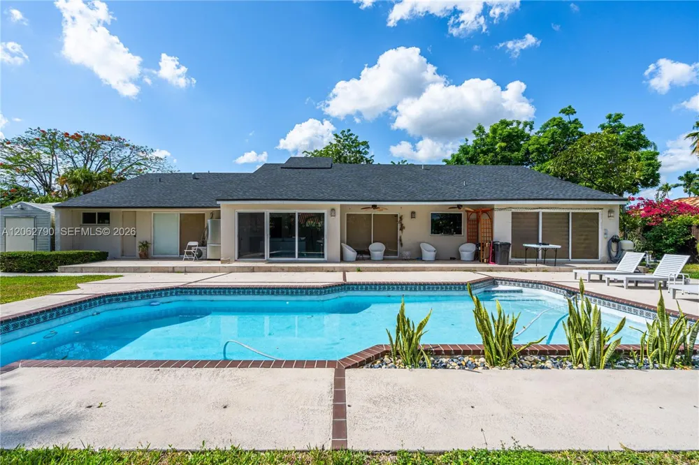 12231 SW 103rd Ter Miami, FL 33186