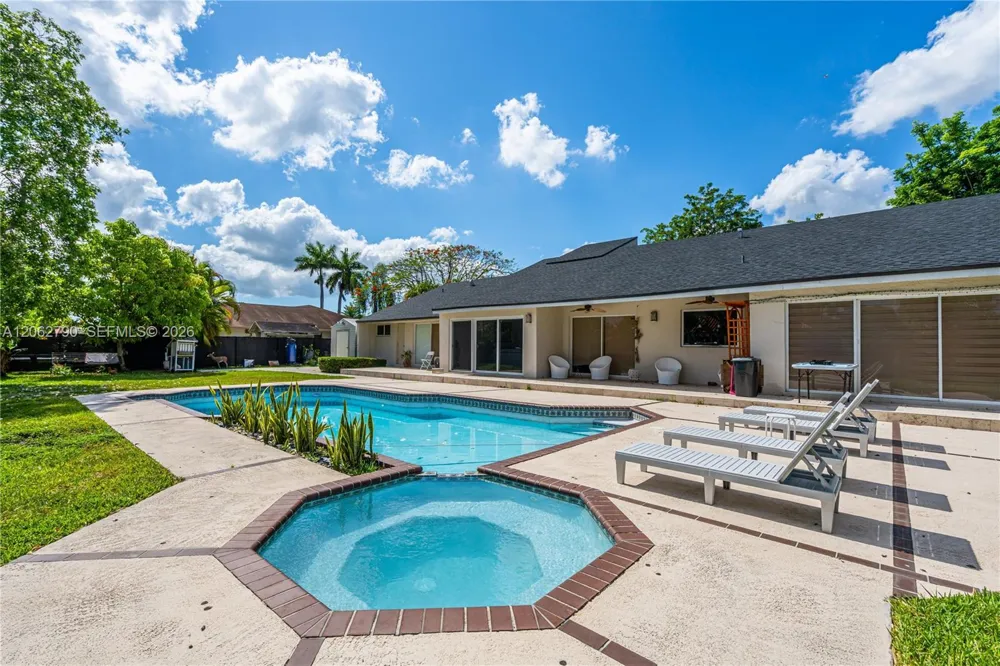 12231 SW 103rd Ter Miami, FL 33186