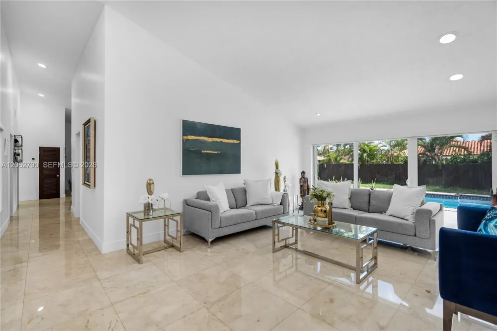12231 SW 103rd Ter Miami, FL 33186