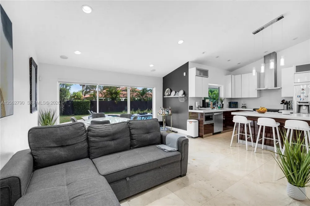 12231 SW 103rd Ter Miami, FL 33186