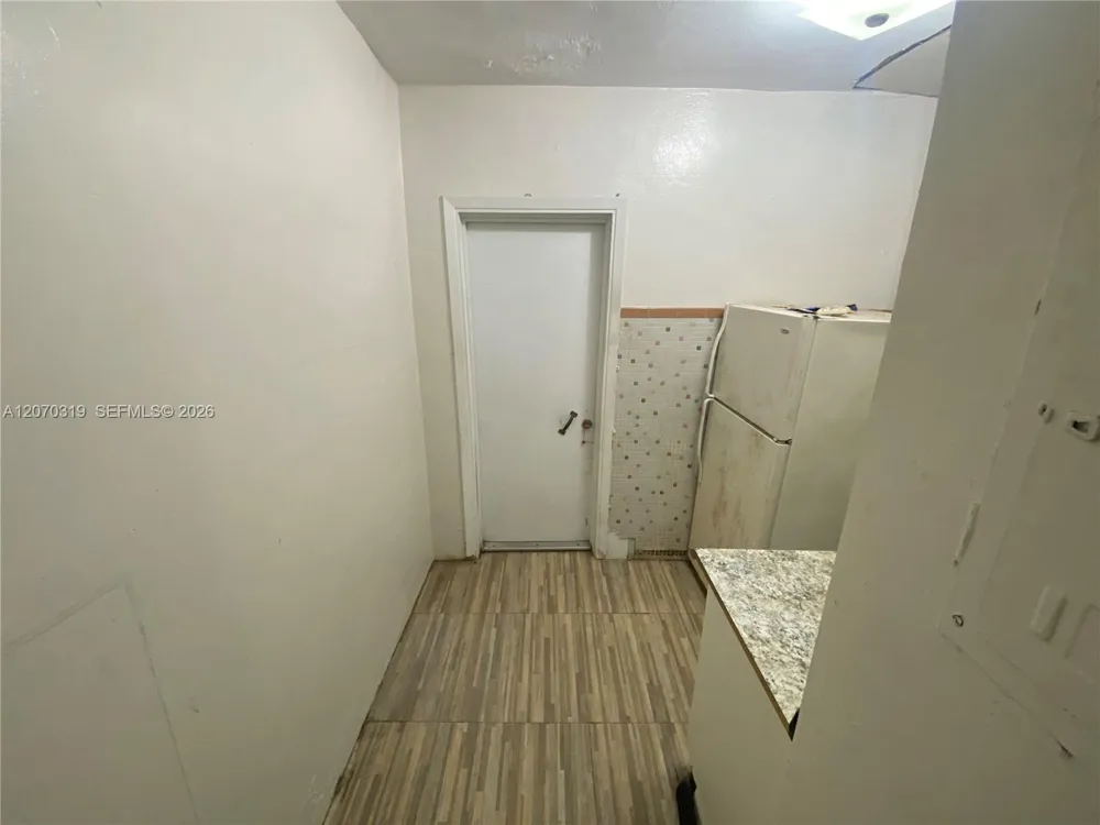350 SW 34th Ave #- Miami, FL 33135