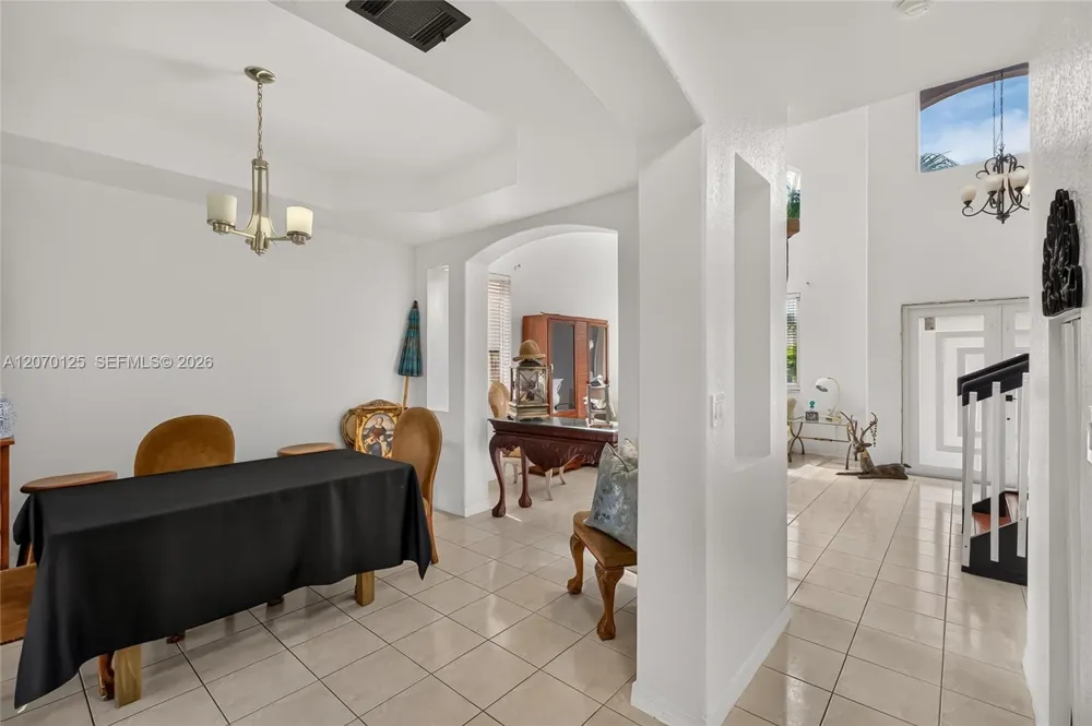 15809 SW 65th Ter Miami, FL 33193