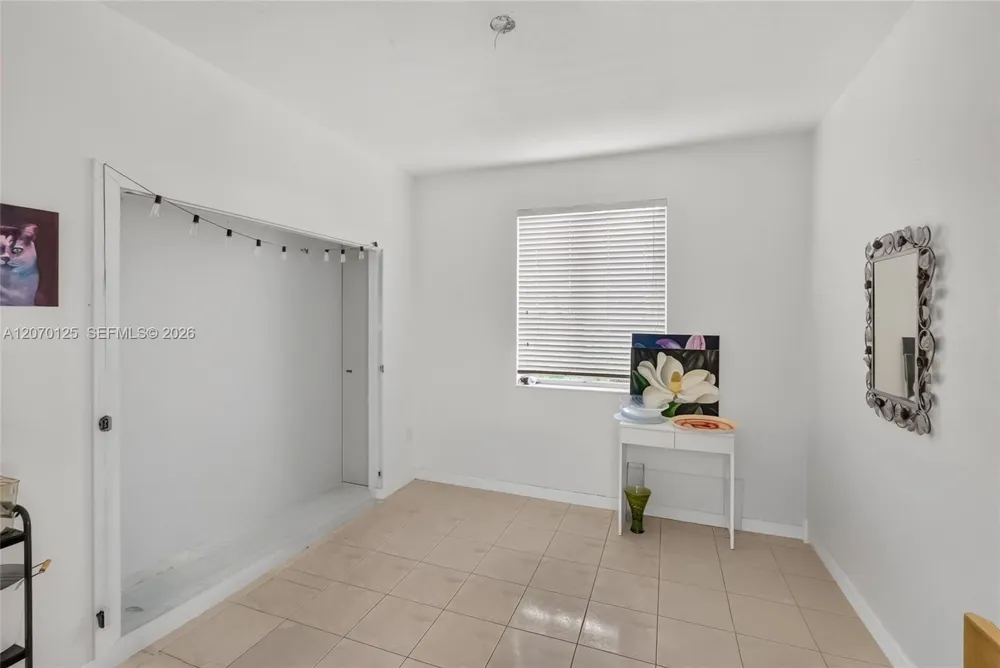 15809 SW 65th Ter Miami, FL 33193