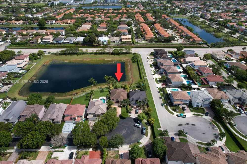 15809 SW 65th Ter Miami, FL 33193