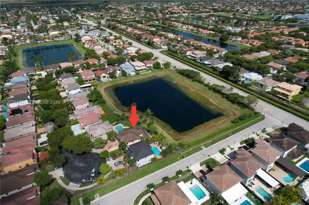 15809 SW 65th Ter Miami, FL 33193