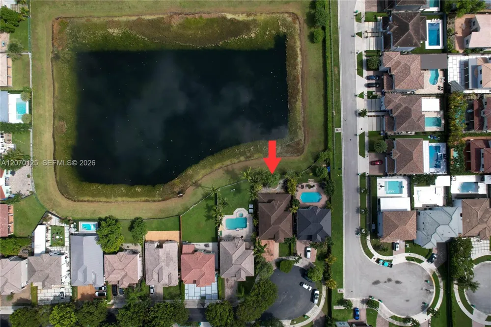 15809 SW 65th Ter Miami, FL 33193