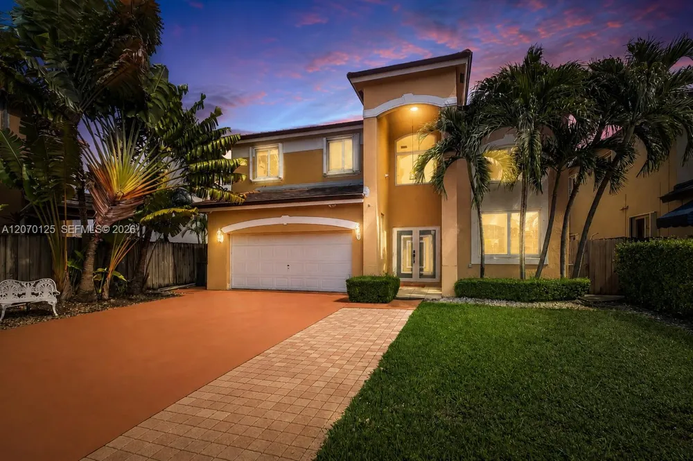 15809 SW 65th Ter Miami, FL 33193