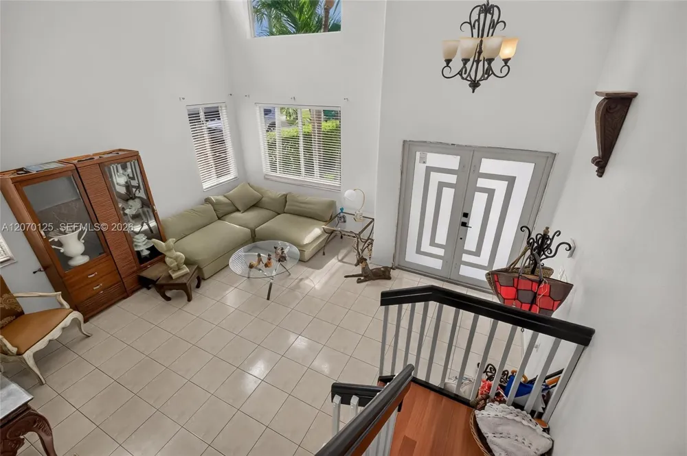 15809 SW 65th Ter Miami, FL 33193