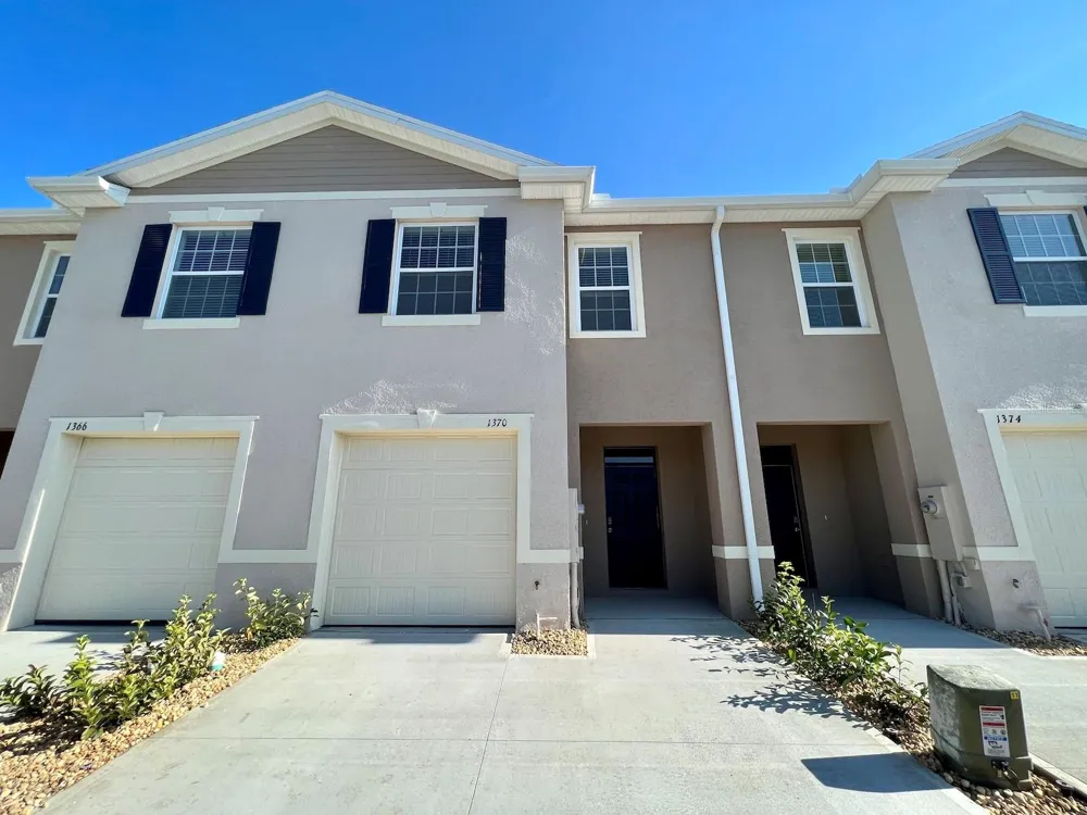1370 YELLOW FINCH DRIVE Davenport, FL 33837
