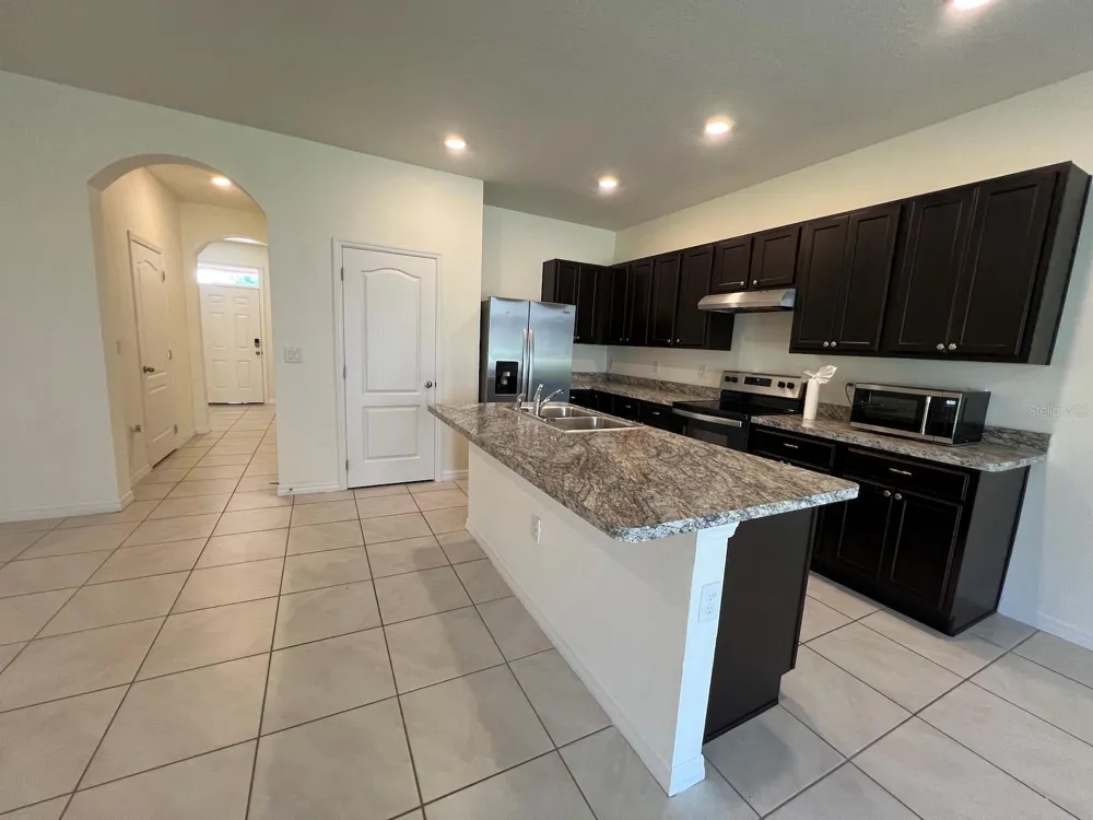 1370 YELLOW FINCH DRIVE Davenport, FL 33837