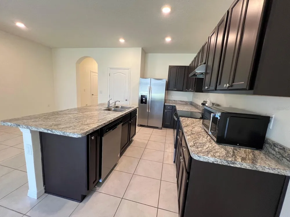 1370 YELLOW FINCH DRIVE Davenport, FL 33837