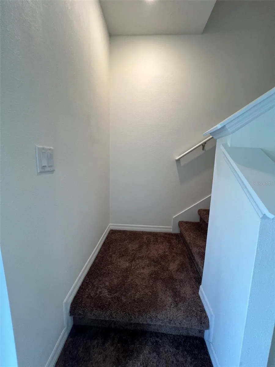 1370 YELLOW FINCH DRIVE Davenport, FL 33837