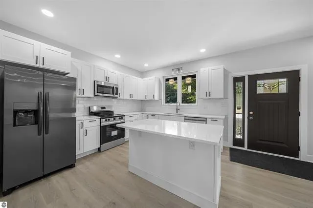 1713 Vanderlip Road Traverse City, MI 49686