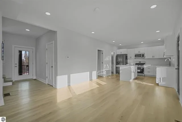 1713 Vanderlip Road Traverse City, MI 49686