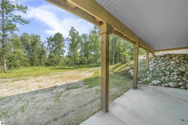1713 Vanderlip Road Traverse City, MI 49686