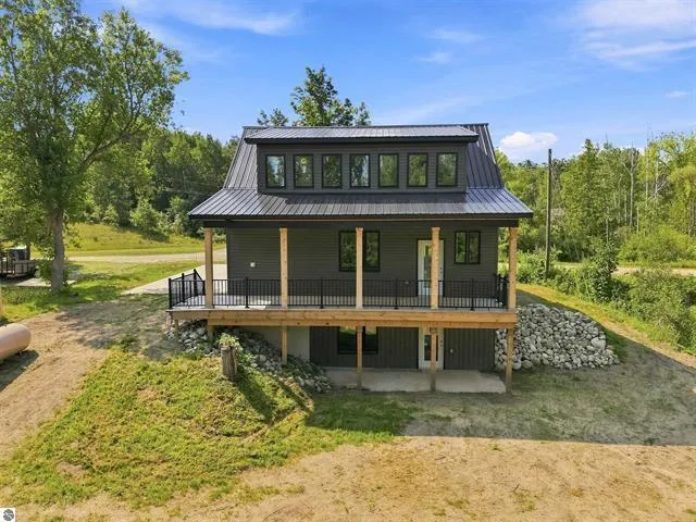 1713 Vanderlip Road Traverse City, MI 49686