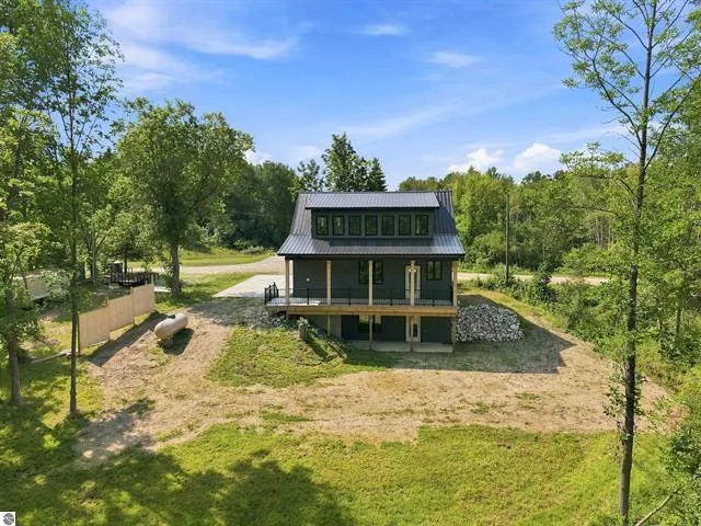 1713 Vanderlip Road Traverse City, MI 49686