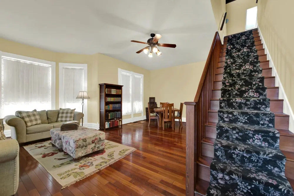 58 2nd Woodland, CA 95695