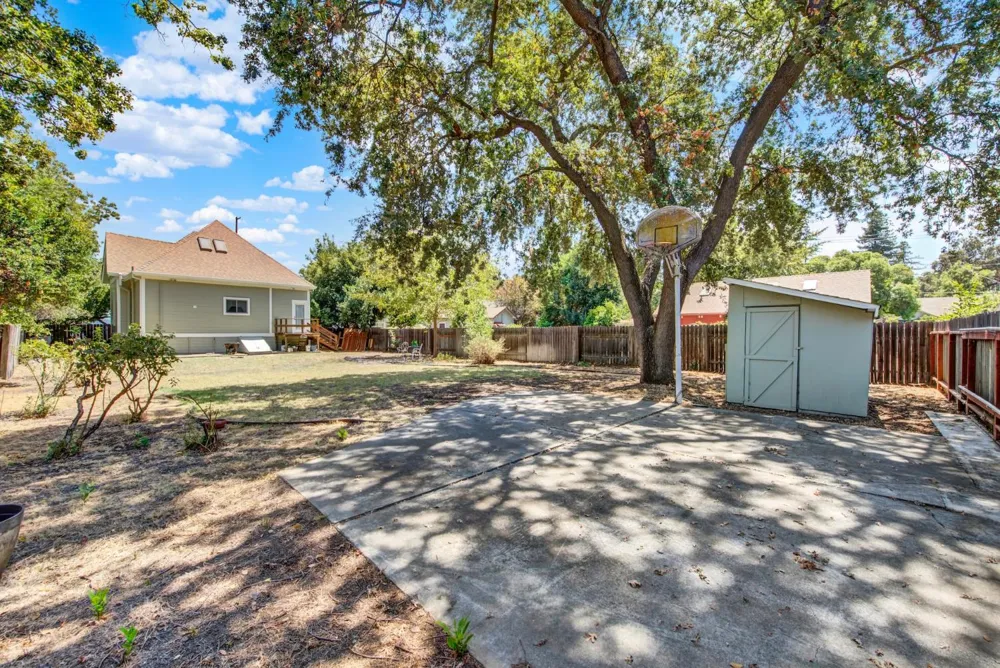 58 2nd Woodland, CA 95695