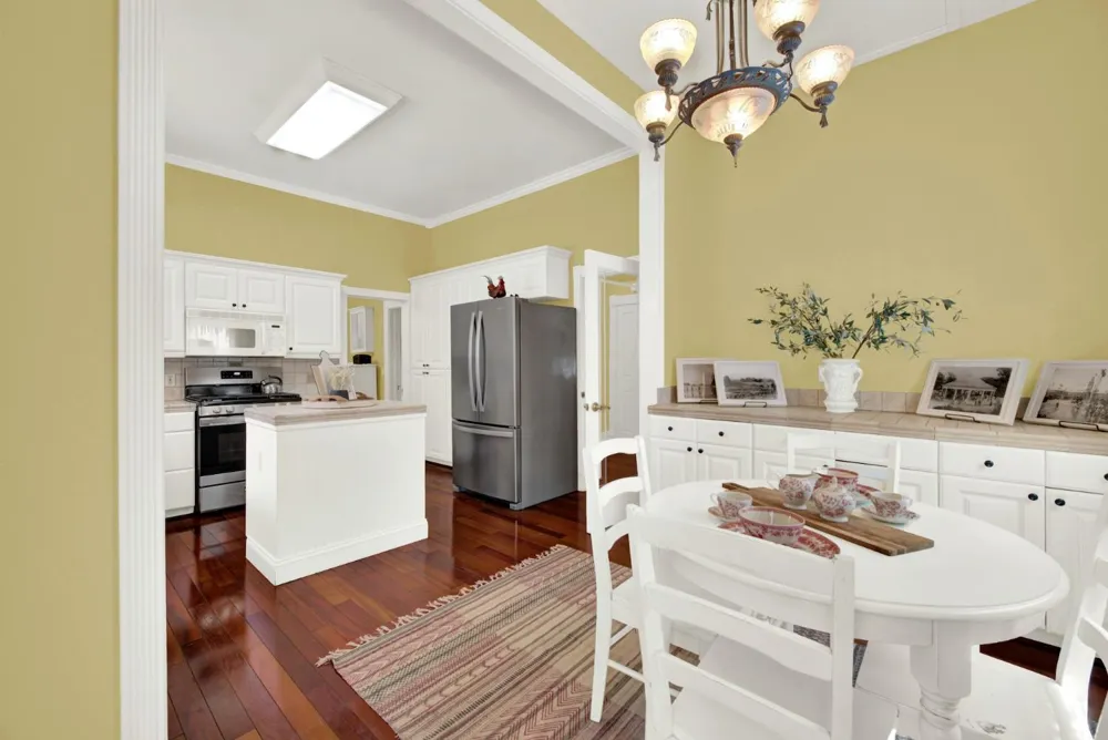 58 2nd Woodland, CA 95695