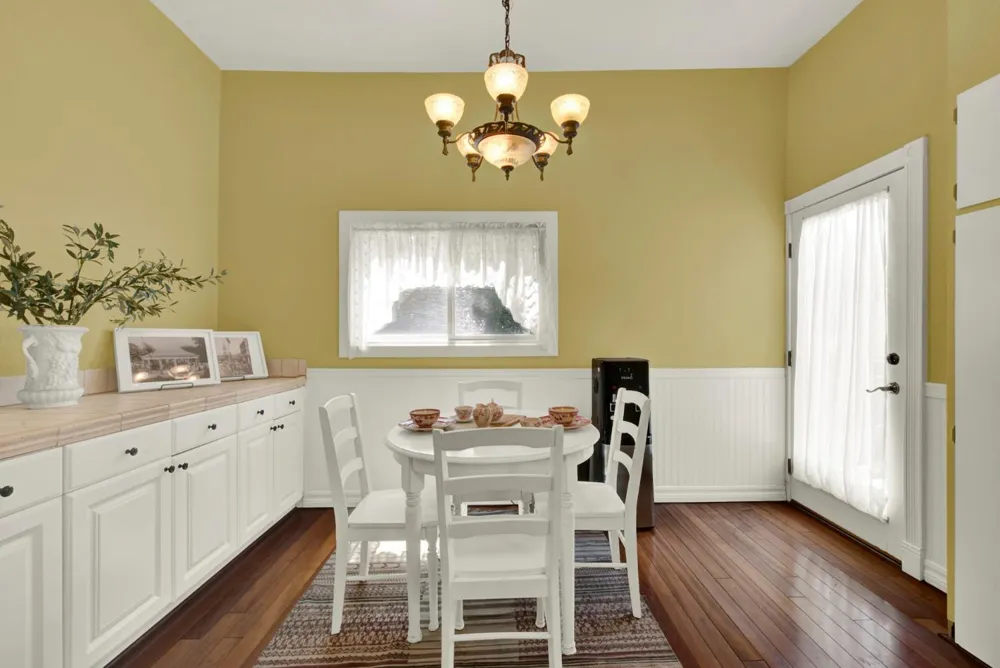 58 2nd Woodland, CA 95695