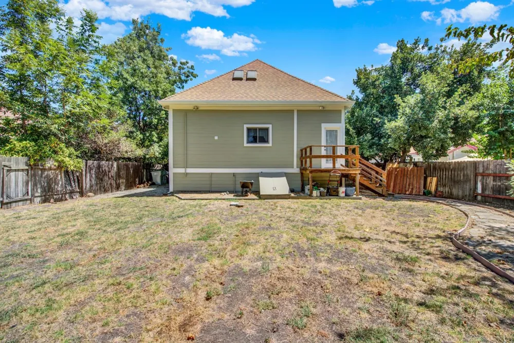 58 2nd Woodland, CA 95695