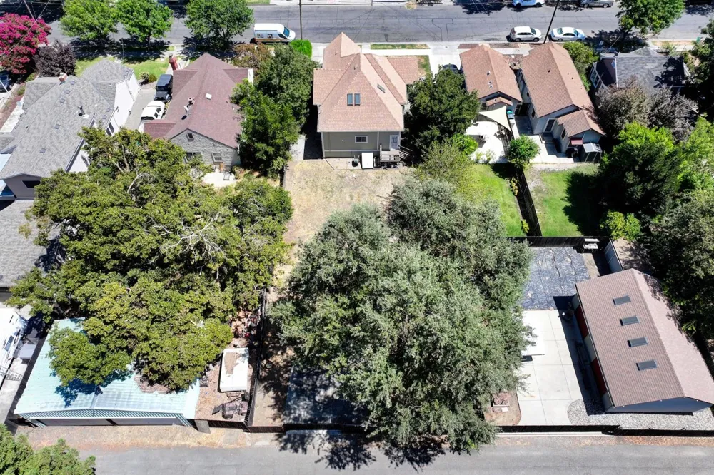 58 2nd Woodland, CA 95695