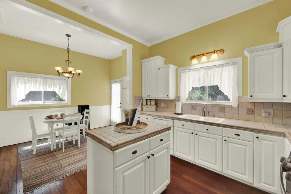 58 2nd Woodland, CA 95695