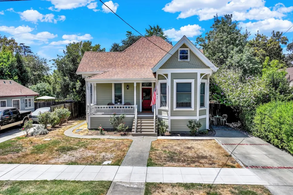 58 2nd Woodland, CA 95695