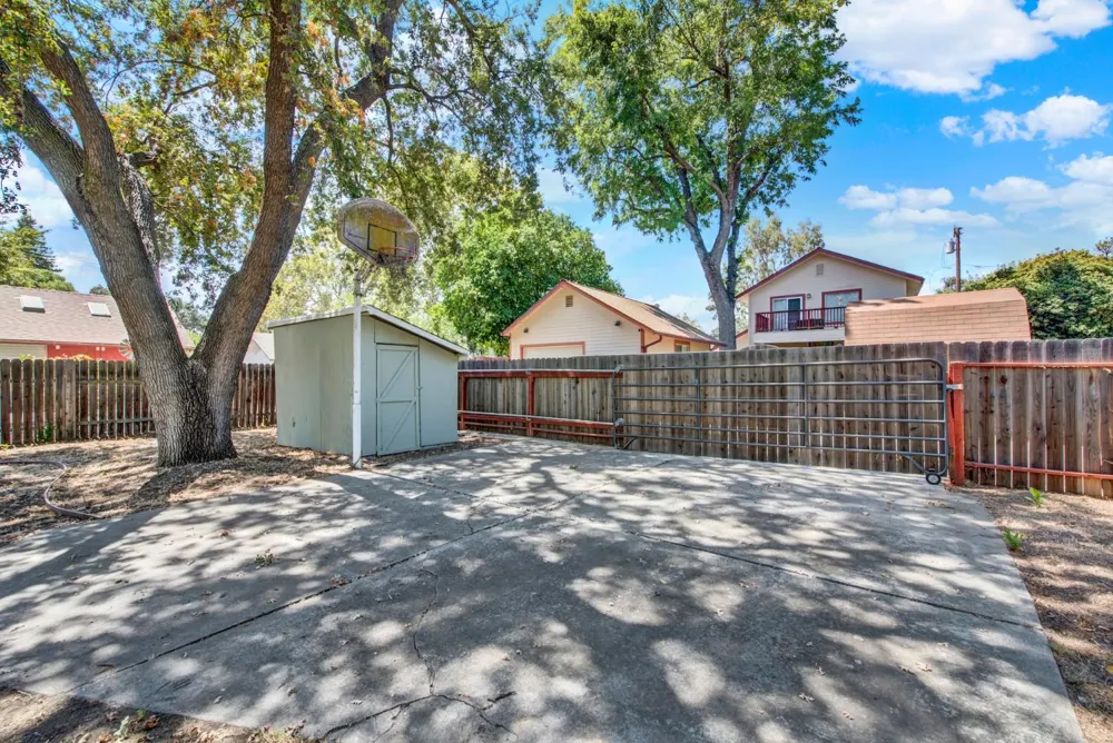 58 2nd Woodland, CA 95695