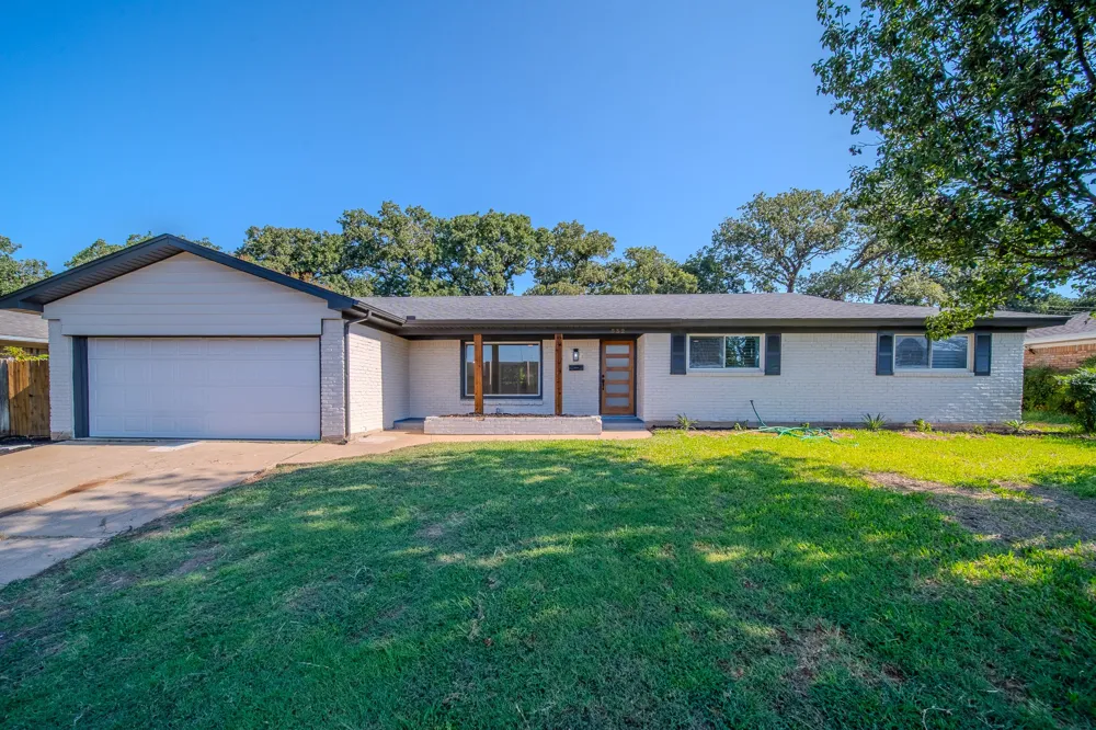 532 Plainview Drive Hurst, TX 76054