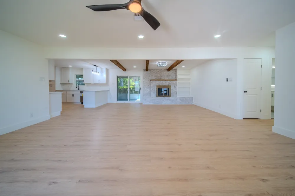 532 Plainview Drive Hurst, TX 76054