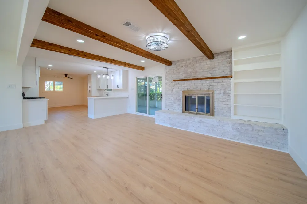 532 Plainview Drive Hurst, TX 76054