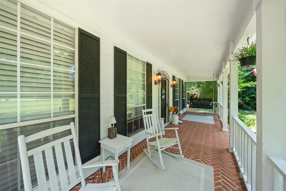 403 Westbrook Street Pinehurst, TX 77362