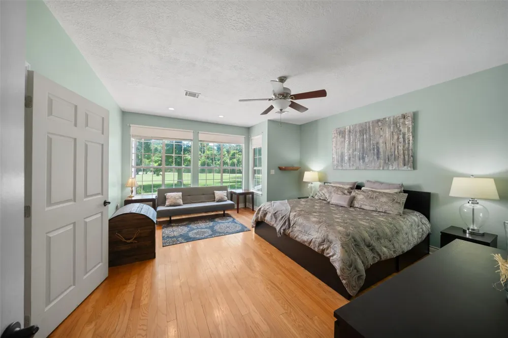 403 Westbrook Street Pinehurst, TX 77362