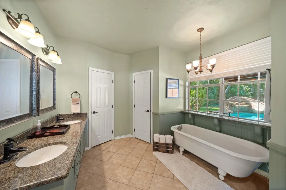 403 Westbrook Street Pinehurst, TX 77362