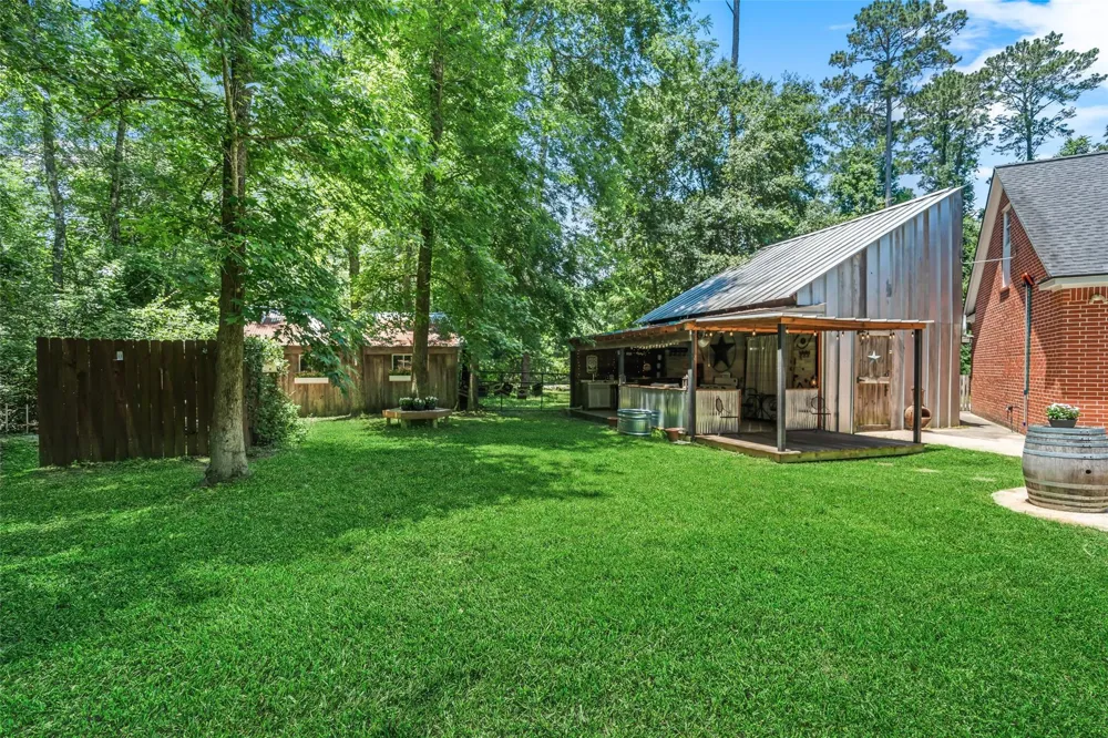 403 Westbrook Street Pinehurst, TX 77362