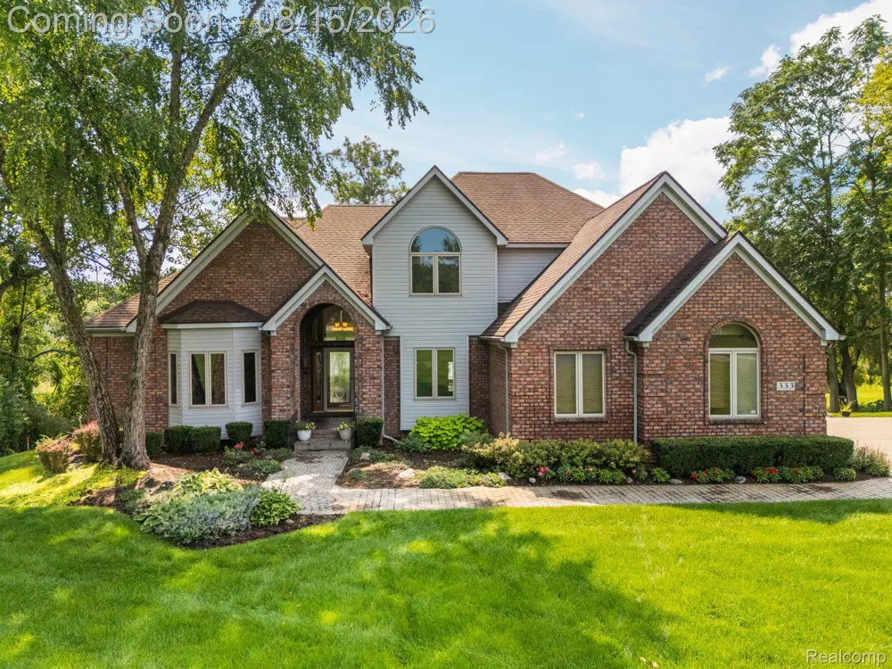 333 Elio Drive Highland Charter Township, MI 48357
