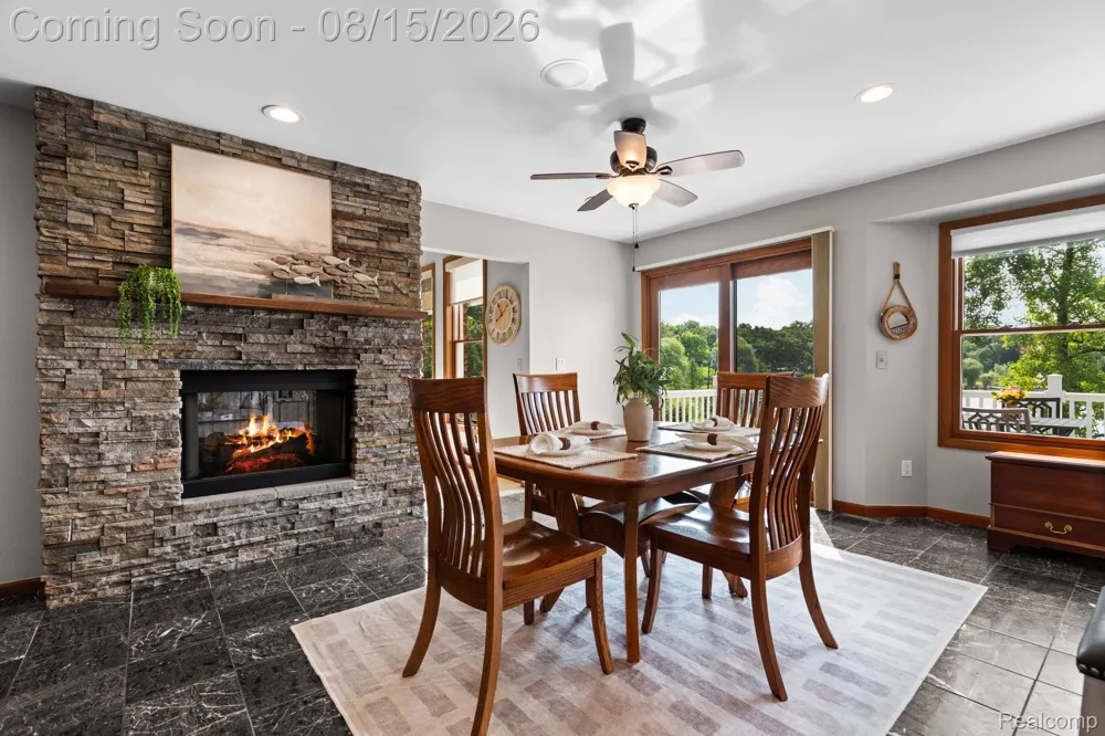 333 Elio Drive Highland Charter Township, MI 48357