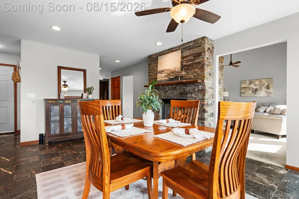 333 Elio Drive Highland Charter Township, MI 48357