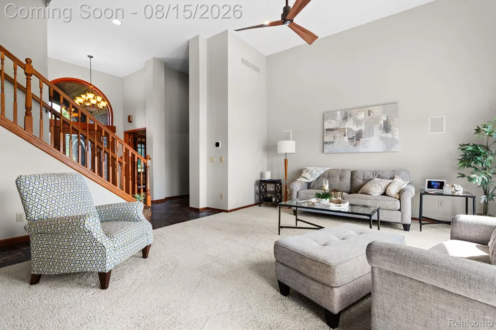 333 Elio Drive Highland Charter Township, MI 48357
