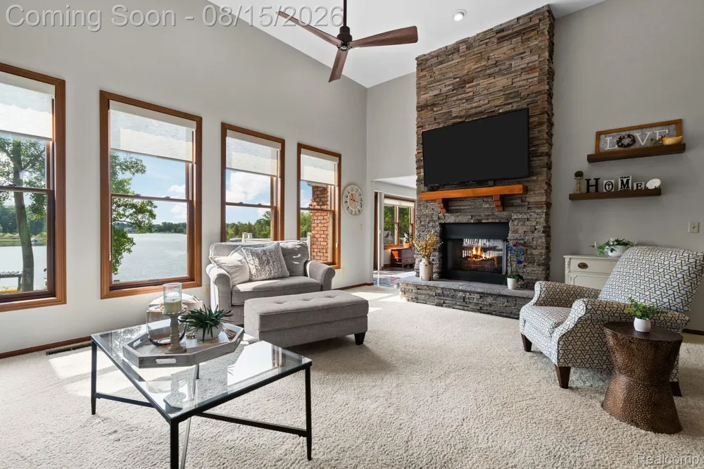 333 Elio Drive Highland Charter Township, MI 48357