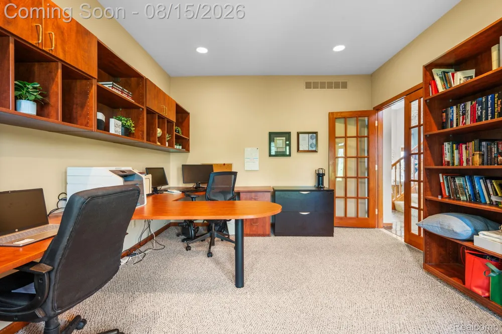 333 Elio Drive Highland Charter Township, MI 48357
