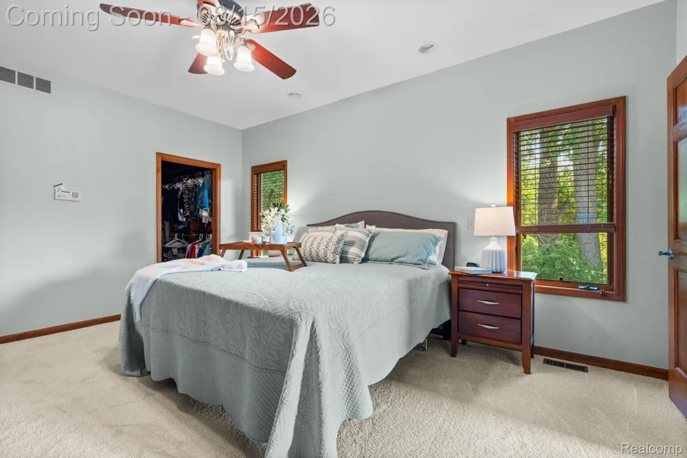 333 Elio Drive Highland Charter Township, MI 48357