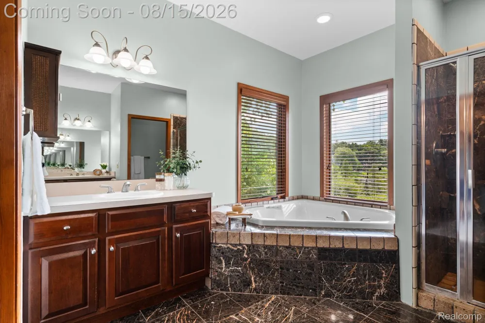 333 Elio Drive Highland Charter Township, MI 48357