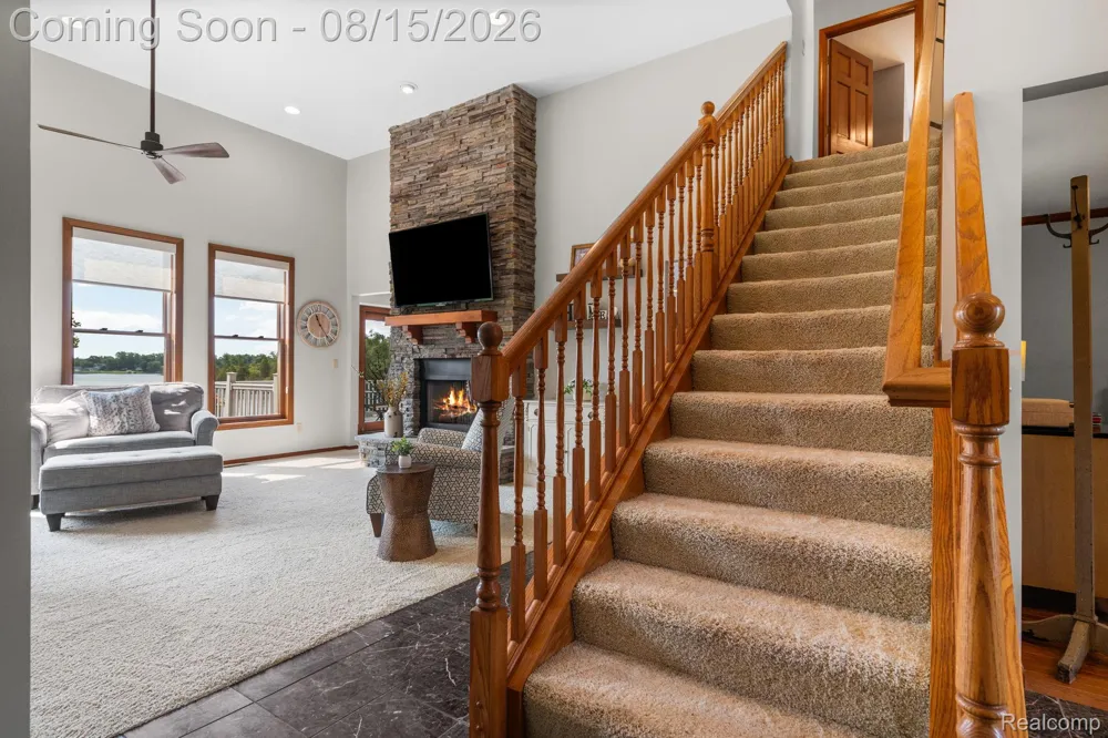 333 Elio Drive Highland Charter Township, MI 48357