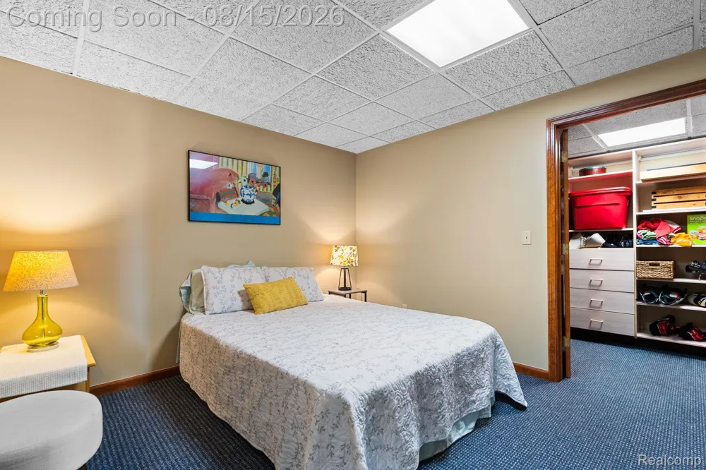 333 Elio Drive Highland Charter Township, MI 48357