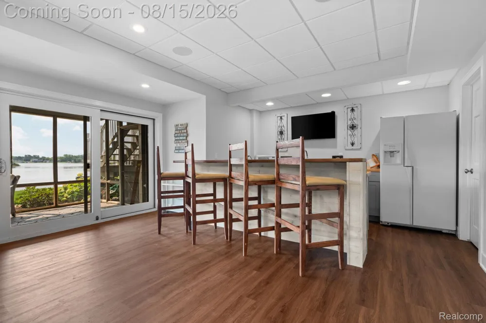 333 Elio Drive Highland Charter Township, MI 48357