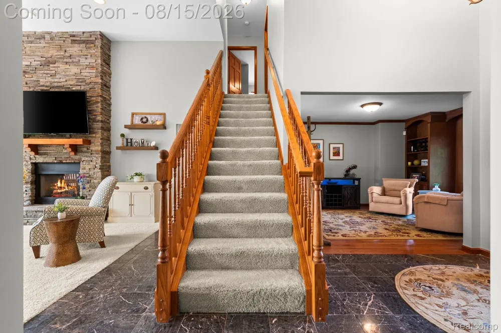 333 Elio Drive Highland Charter Township, MI 48357