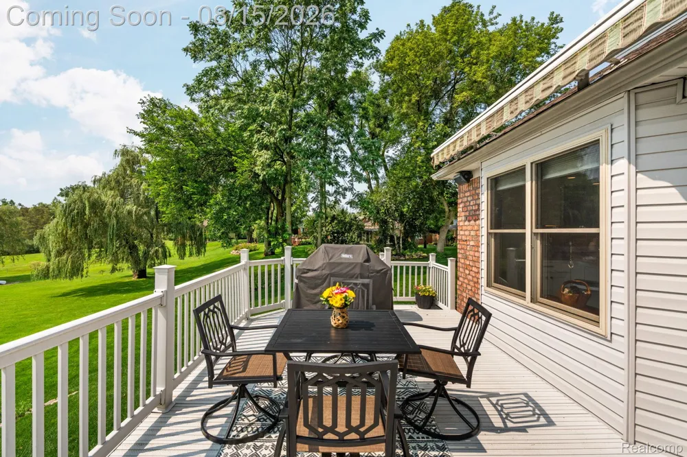 333 Elio Drive Highland Charter Township, MI 48357